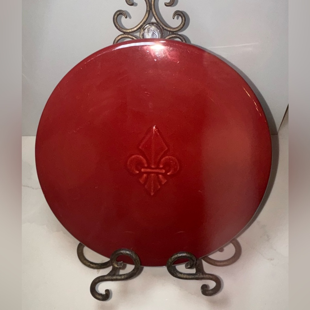 Emile Henry Williams-Sonoma Pottery Red Trivet Fleur de Lis Auberge France #8877